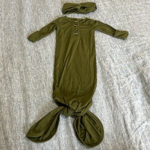 Lou Lou & Co Knotted Gown and Headband